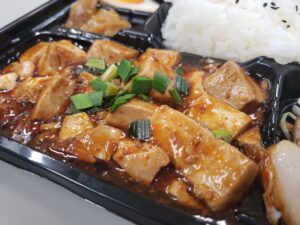 華龍飯店 お弁当 麻婆豆腐